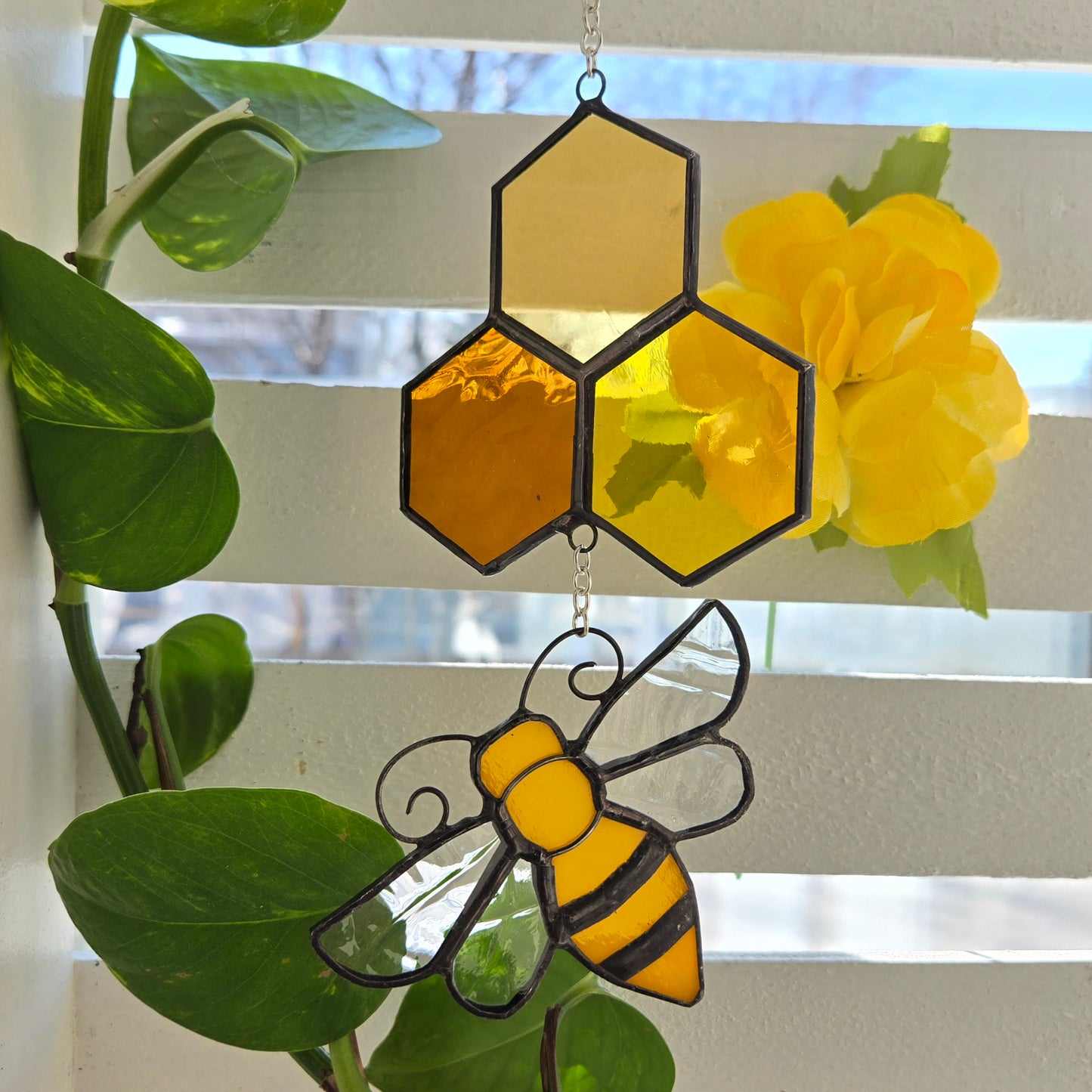 Bee & Honeycomb