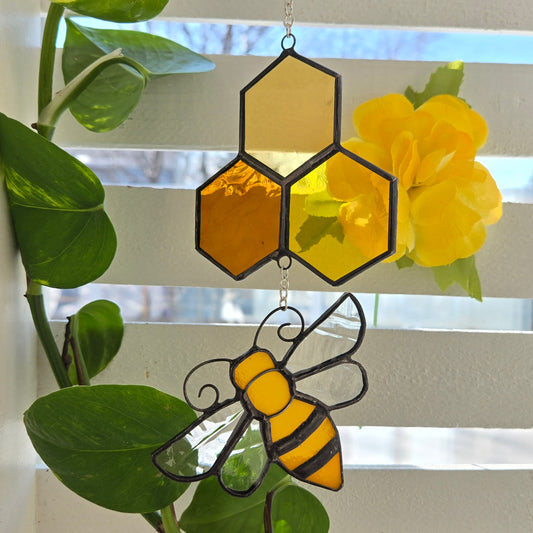 Bee & Honeycomb