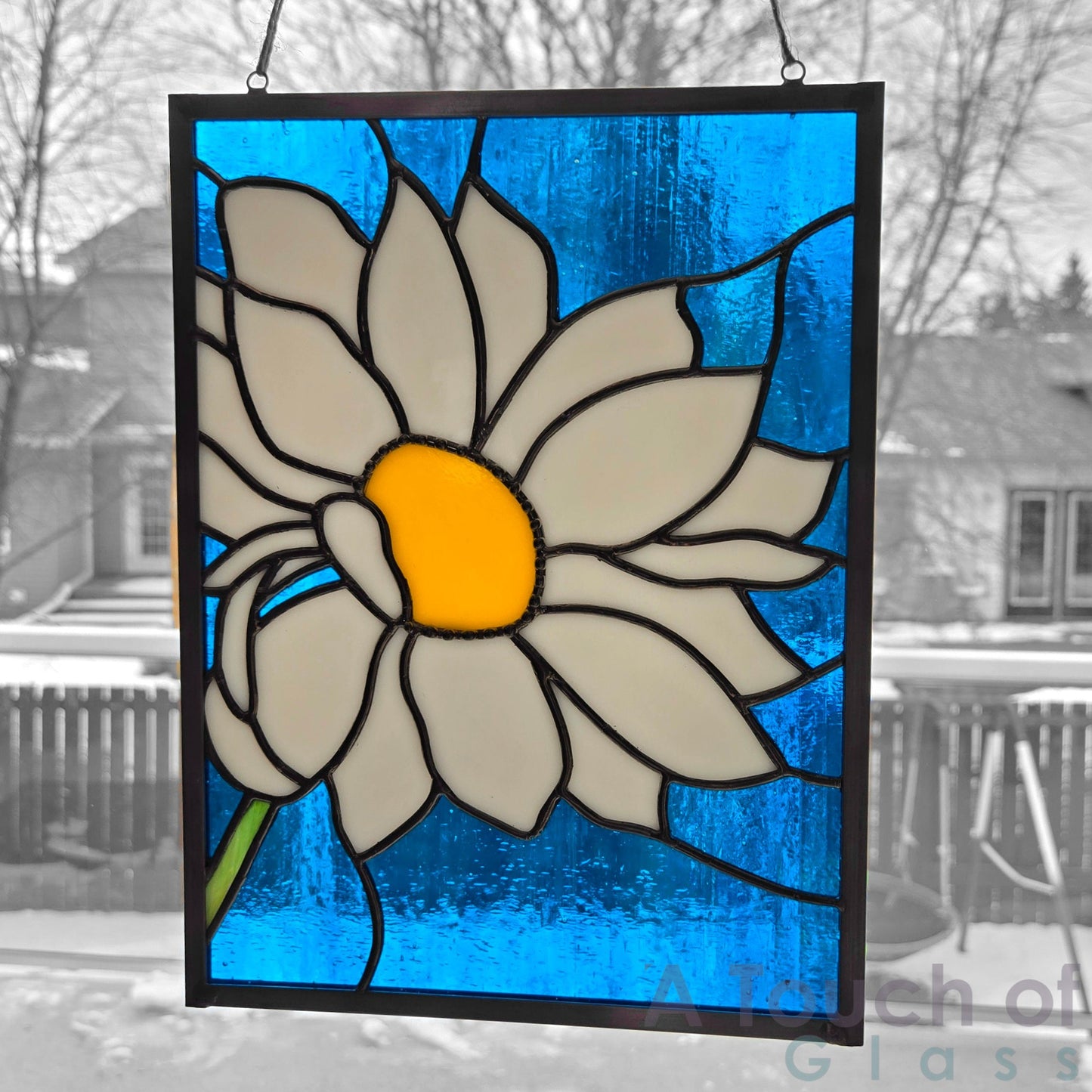 Daisy Hanging Panel. Measuring 27cm x 20cm (10 3/4" x 8")